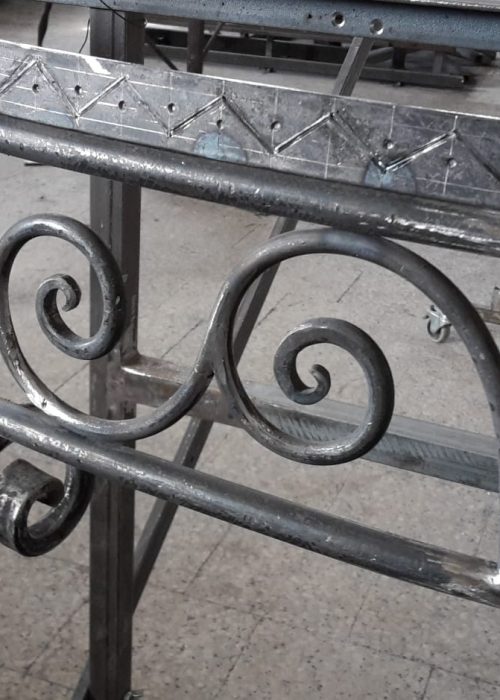 Carpenteria metallica, serramenti, coperture, ferro battuto, lavorazioni in metallo, stampa 3D acciaio inox, complementi di arredo